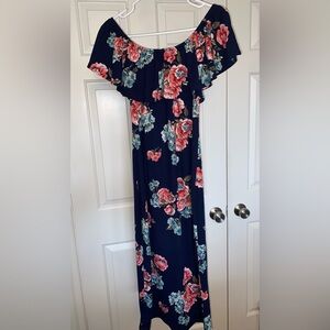 Floral Off-Shoulder Maxi Dress🌺